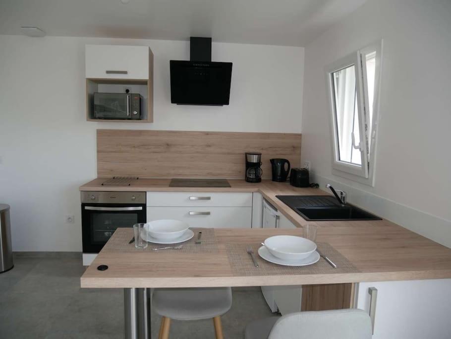 Studio Lumineux Avec Terrasse 永河畔拉罗什 外观 照片