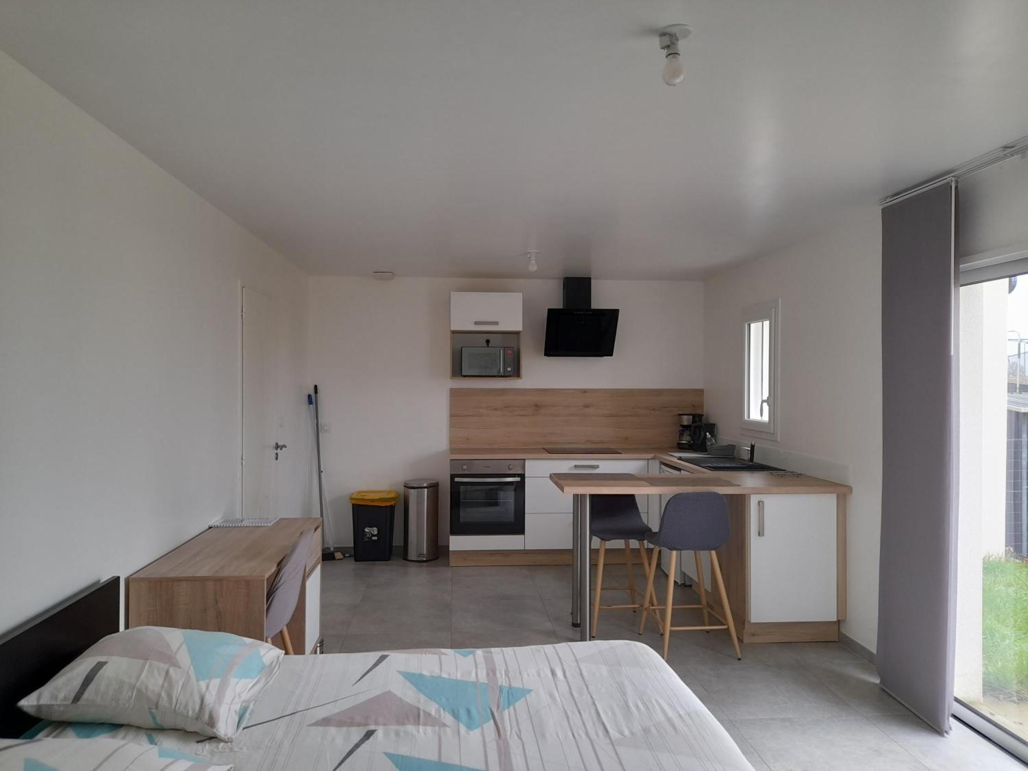 Studio Lumineux Avec Terrasse 永河畔拉罗什 外观 照片
